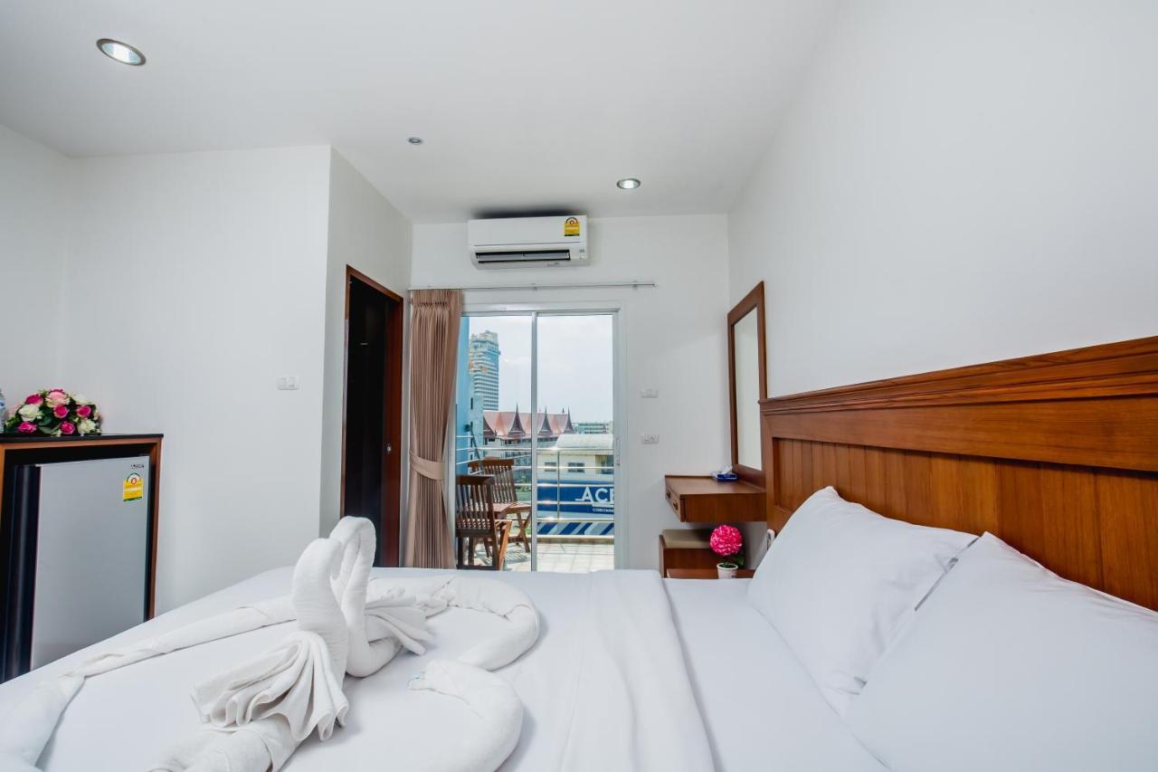 Aim House Hotel Patong Exterior photo